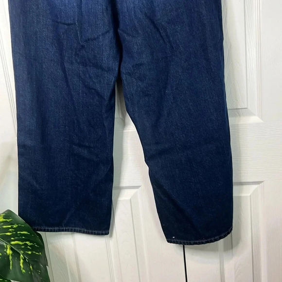 Universal Thread Relaxed Wide Leg High-rise
Dark Wash Denim Jeans - Picture 10 of 16